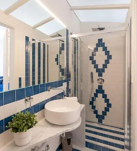 Sorrentovibes - Exclusive New In Center For Families