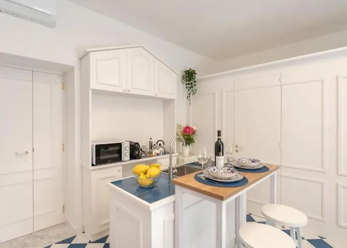 Sorrentovibes - Exclusive New In Center For Families Sorrento